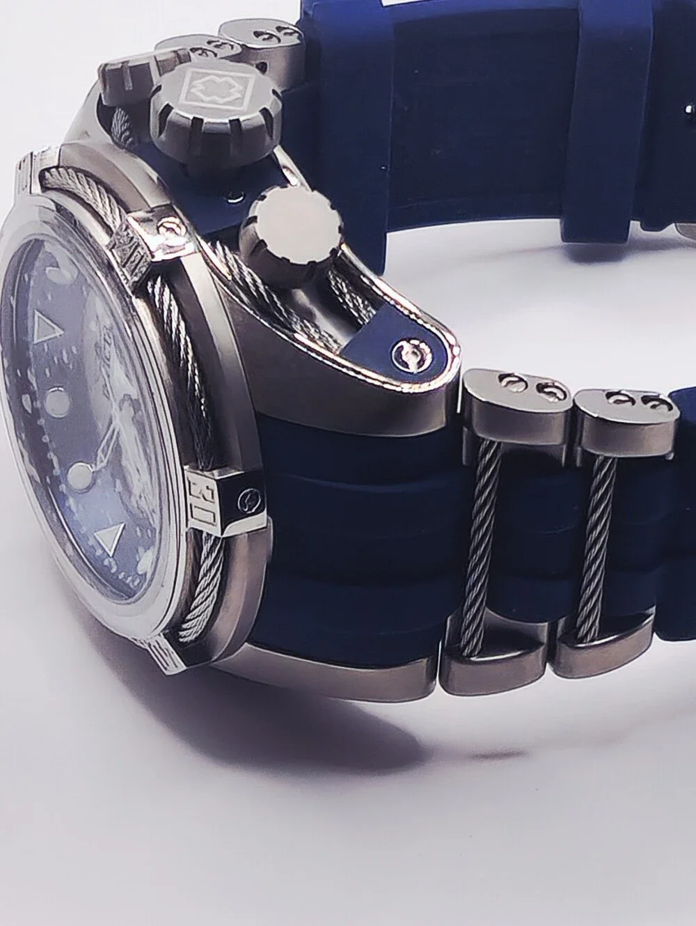 Invicta Bolt Zeus MenModel 37190